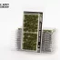 Vorderseite der Packung Gamers Grass Strong Green 6mm Wild mit sattgrünen 6 mm-Grasbüscheln