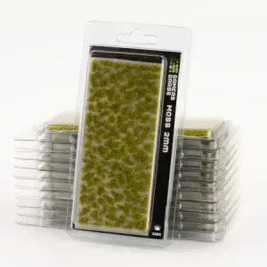 Vorderseite der Packung Gamers Grass Moss 2mm mit moosgrünen 2 mm-Grasbüscheln