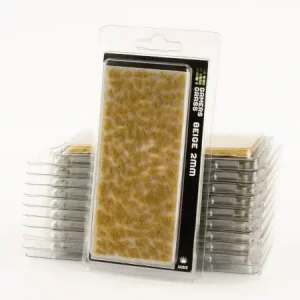 Vorderseite der Packung Gamers Grass Beige 2 mm mit hellen, beigen Grasbüscheln