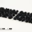 Nahaufnahme der tiefschwarzen Alien Void Tufts (6 mm) von Gamers Grass auf einer Base